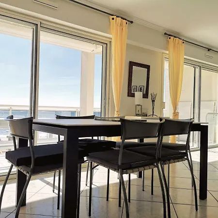 Vue Mer, Terrasse, 3 Chambres, Tout A Pieds!